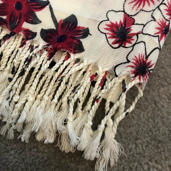 Oversized scarf/ wrap - Picture 9 of 9